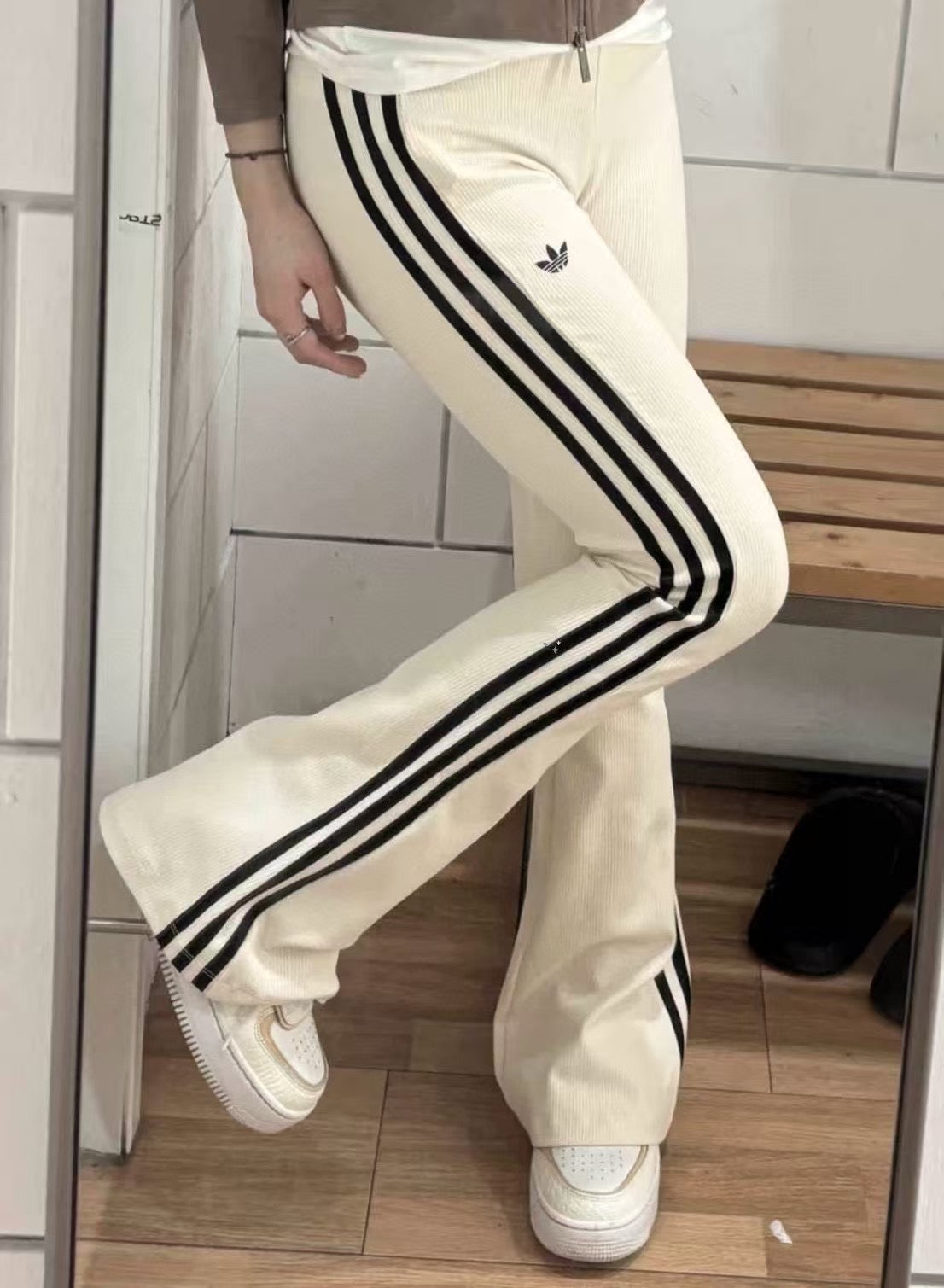 Adidas 喇叭褲