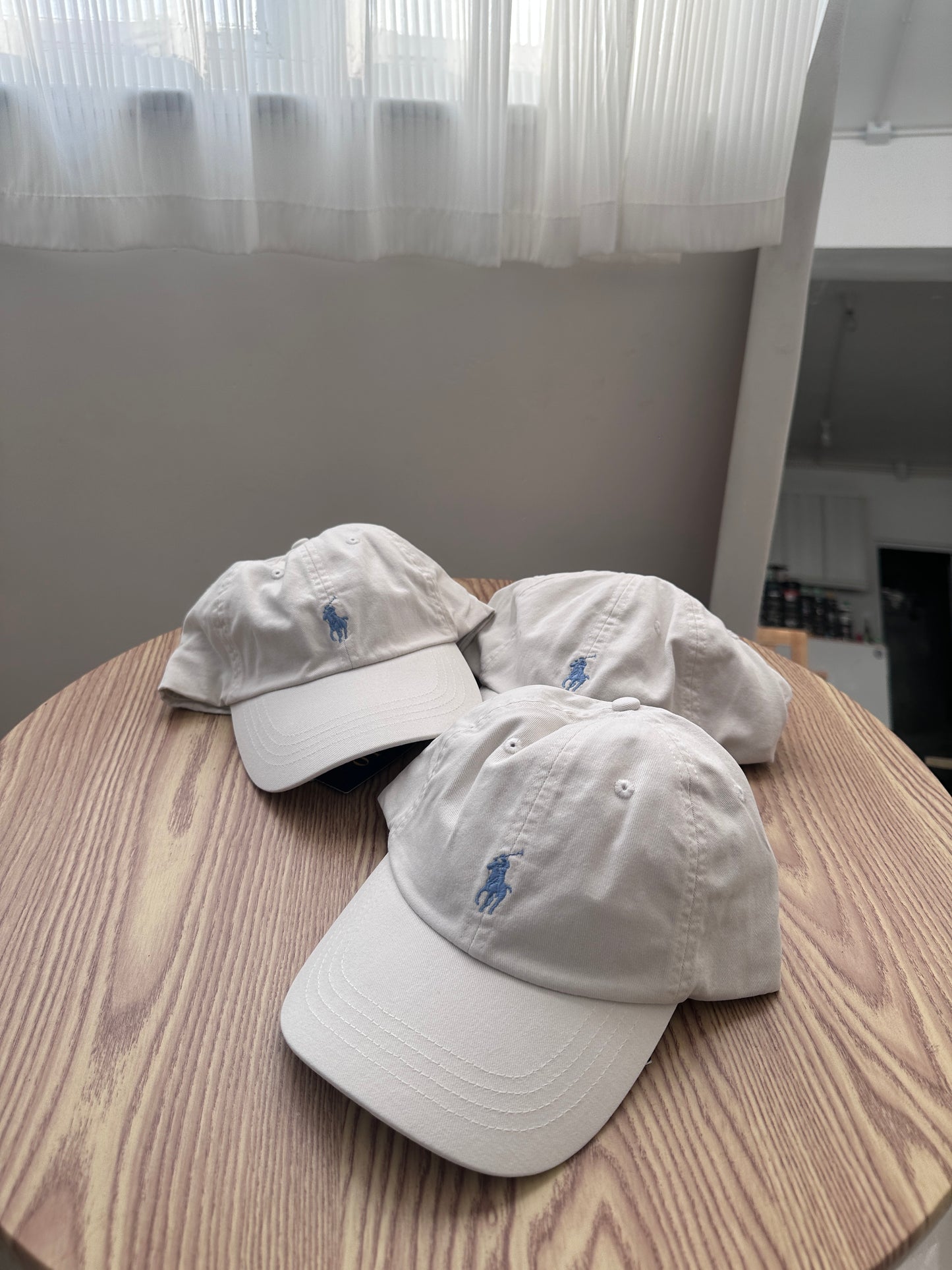 Polo cup White x babyblue