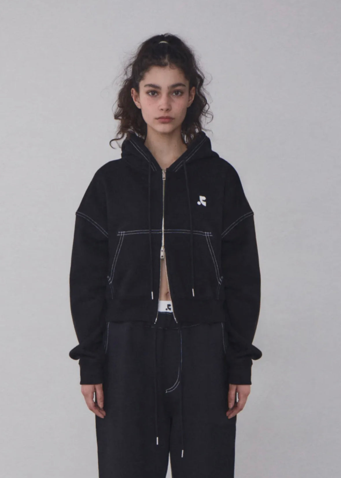 RR STITCH CROPPED HOOD ZIP-UP
