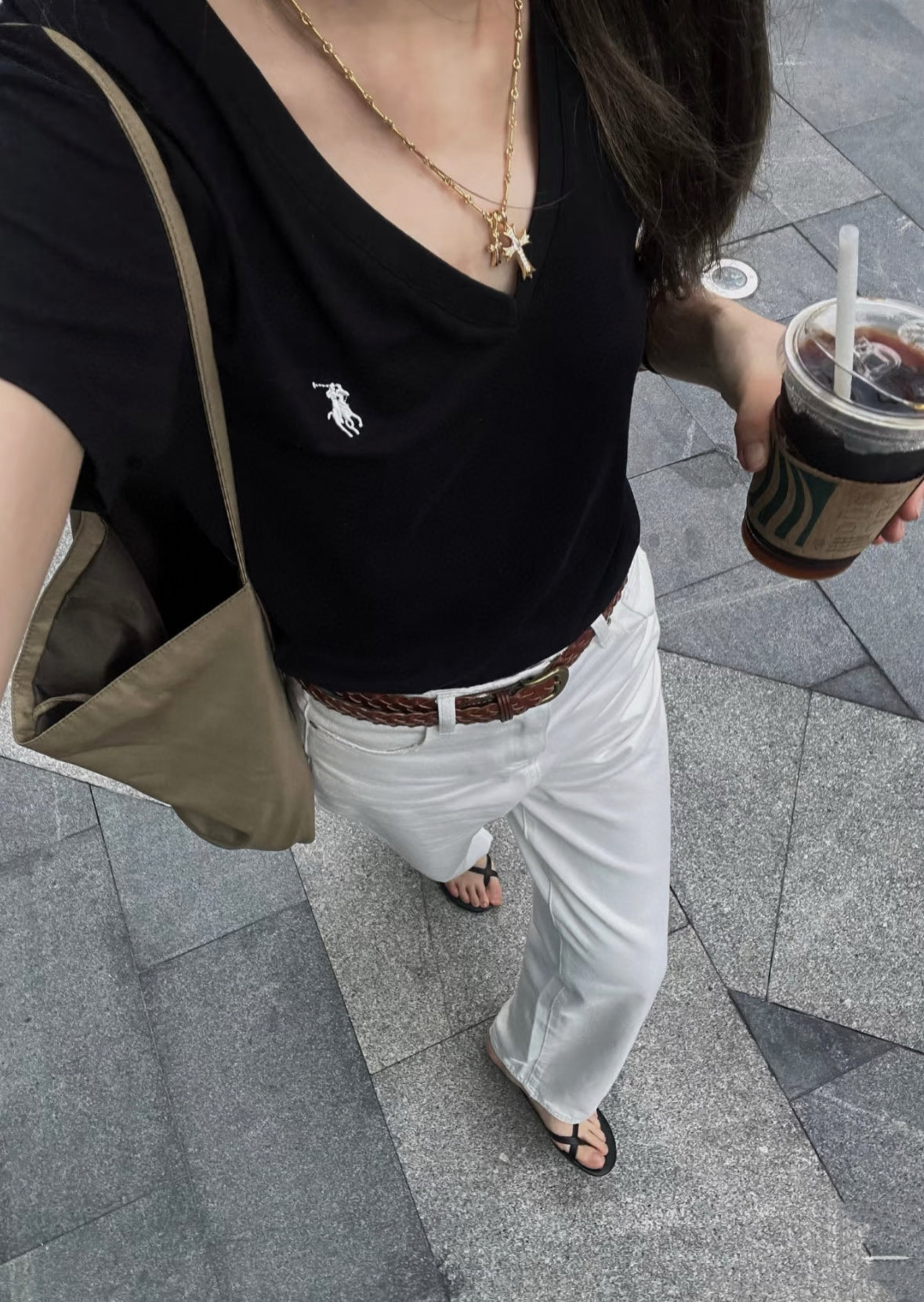 Polo basics v-neck logo tee