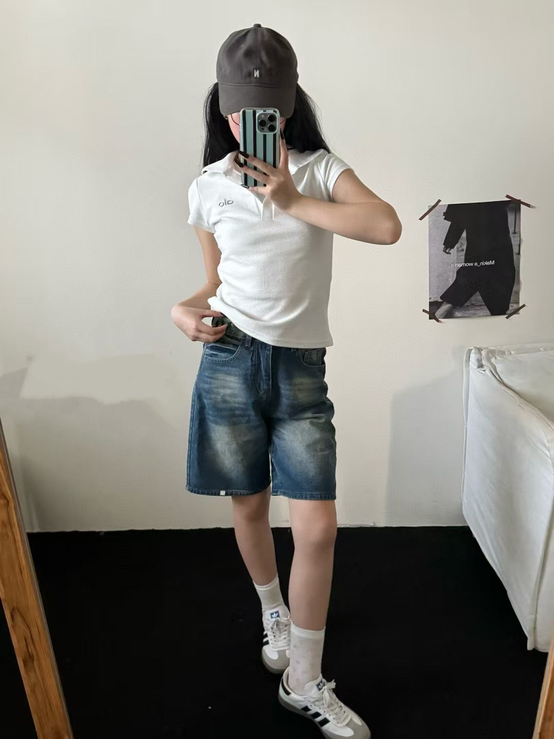 Alo V neck Tee