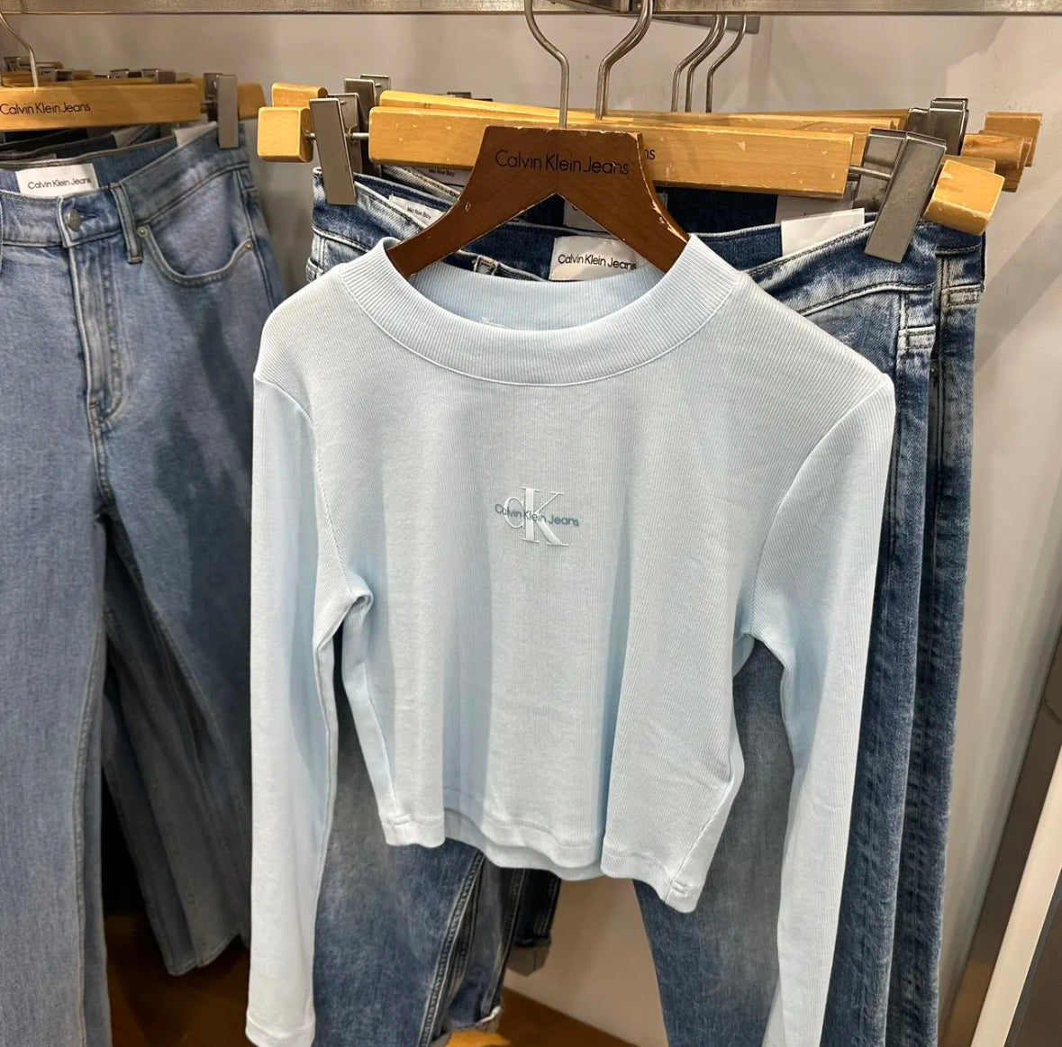 Calvin Klein Jeans  Monogram LongTee