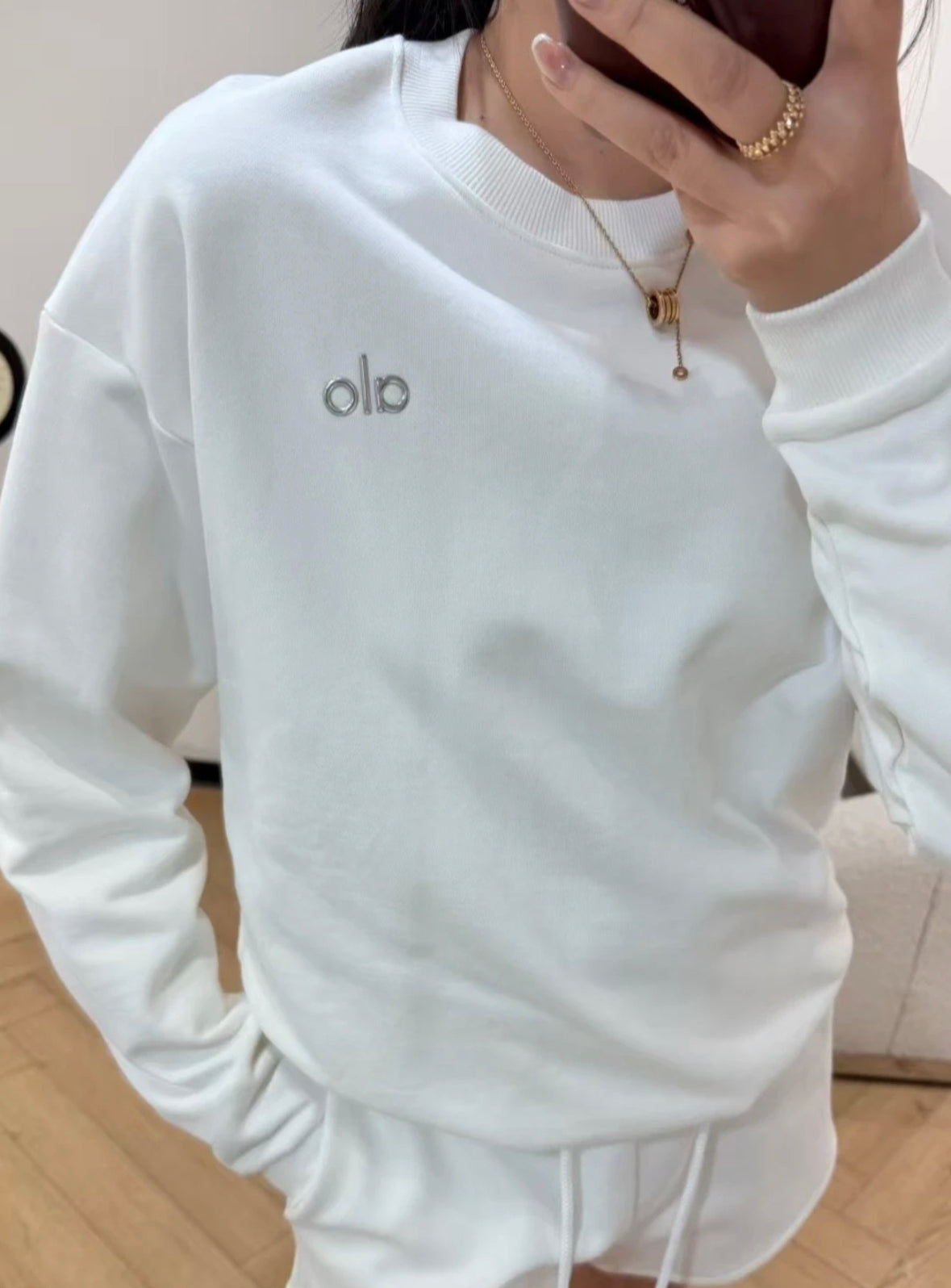 Alo Yoga Fleece Accolade crewneck sweatshirt