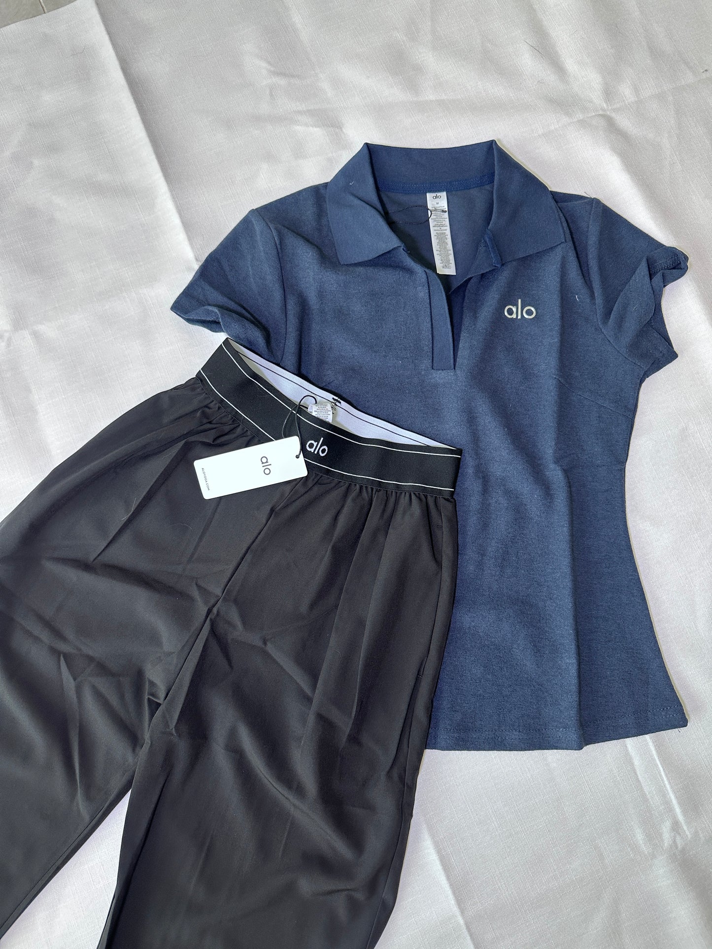 Alo V neck Tee