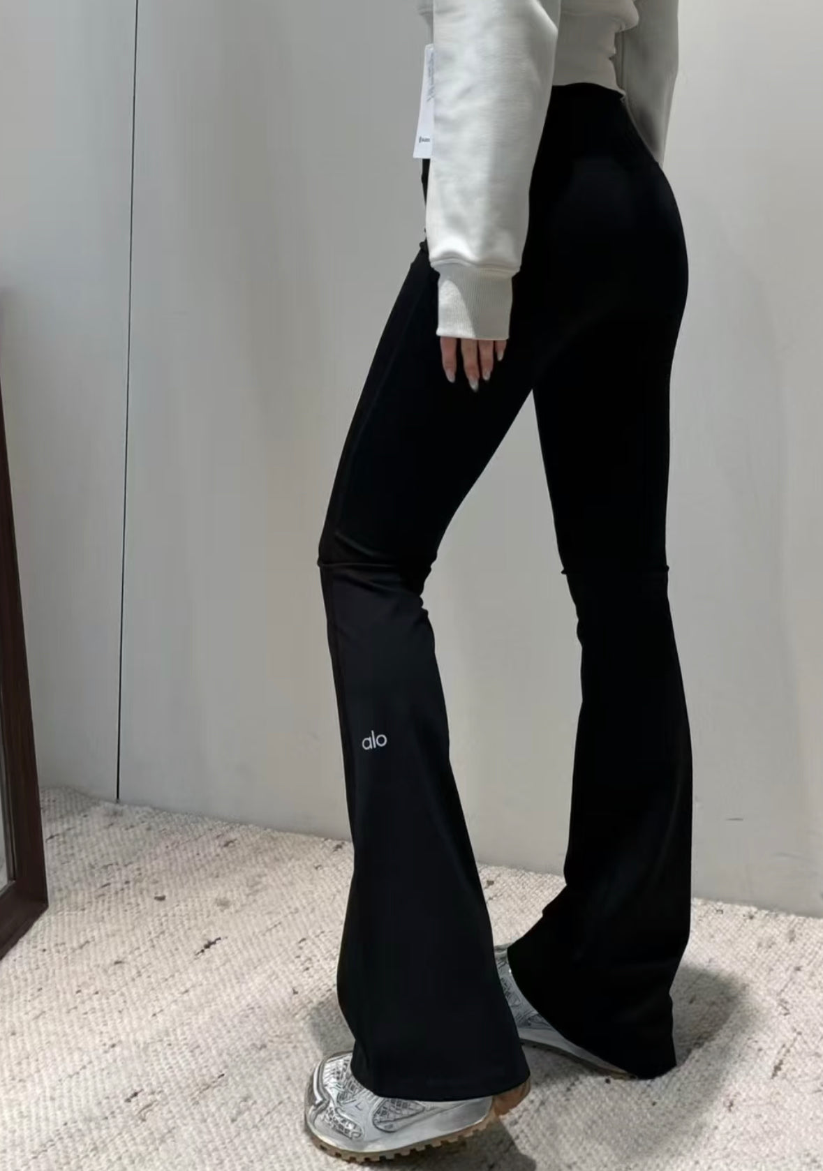 Alo yoga 喇叭褲