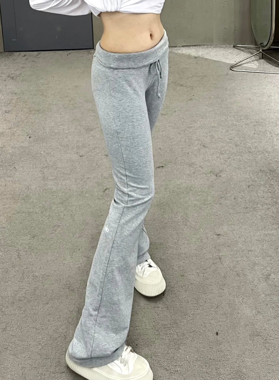 Alo yoga 喇叭褲