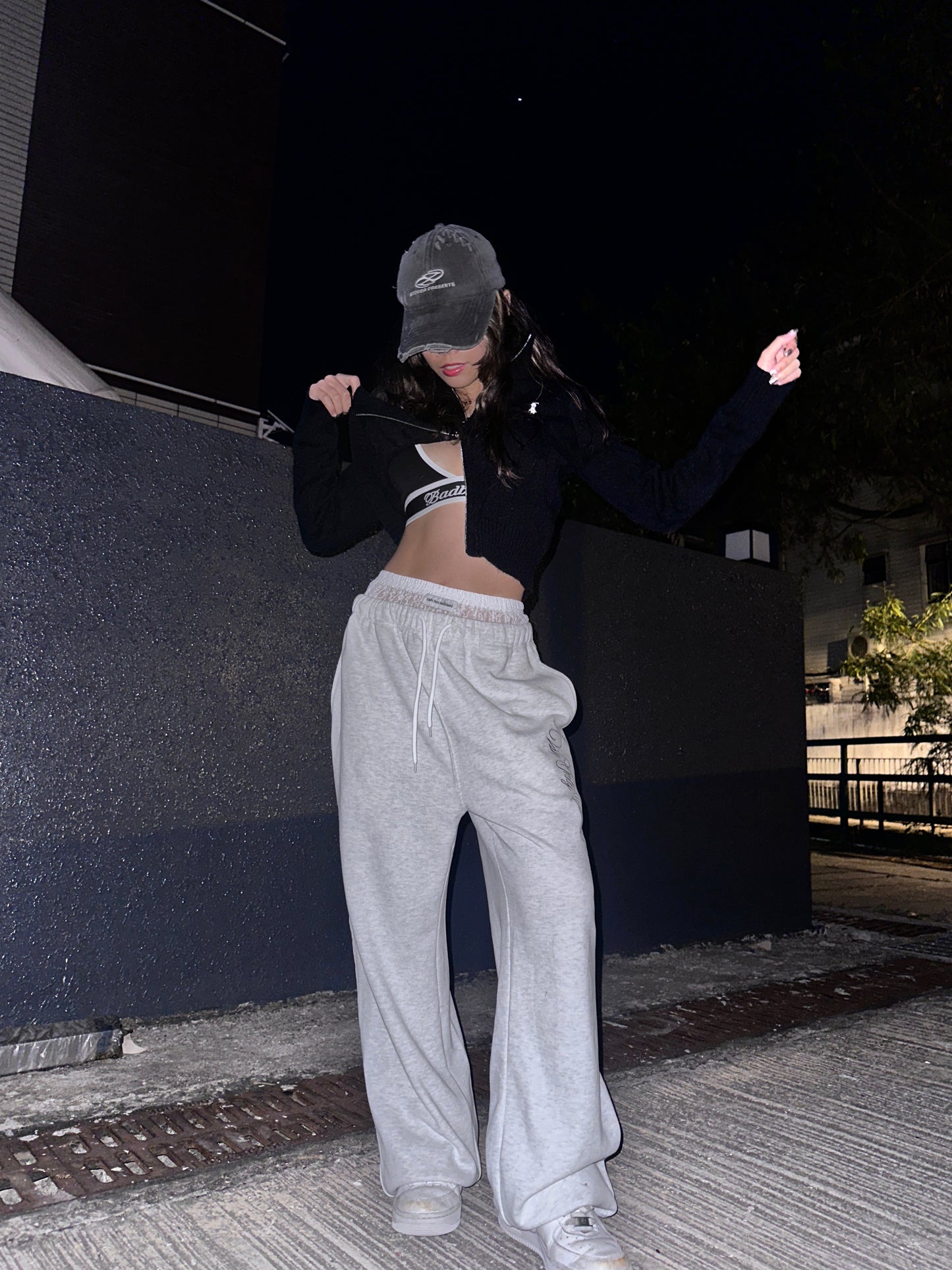Bad blood Pure Lace Trim Jogger-Grey