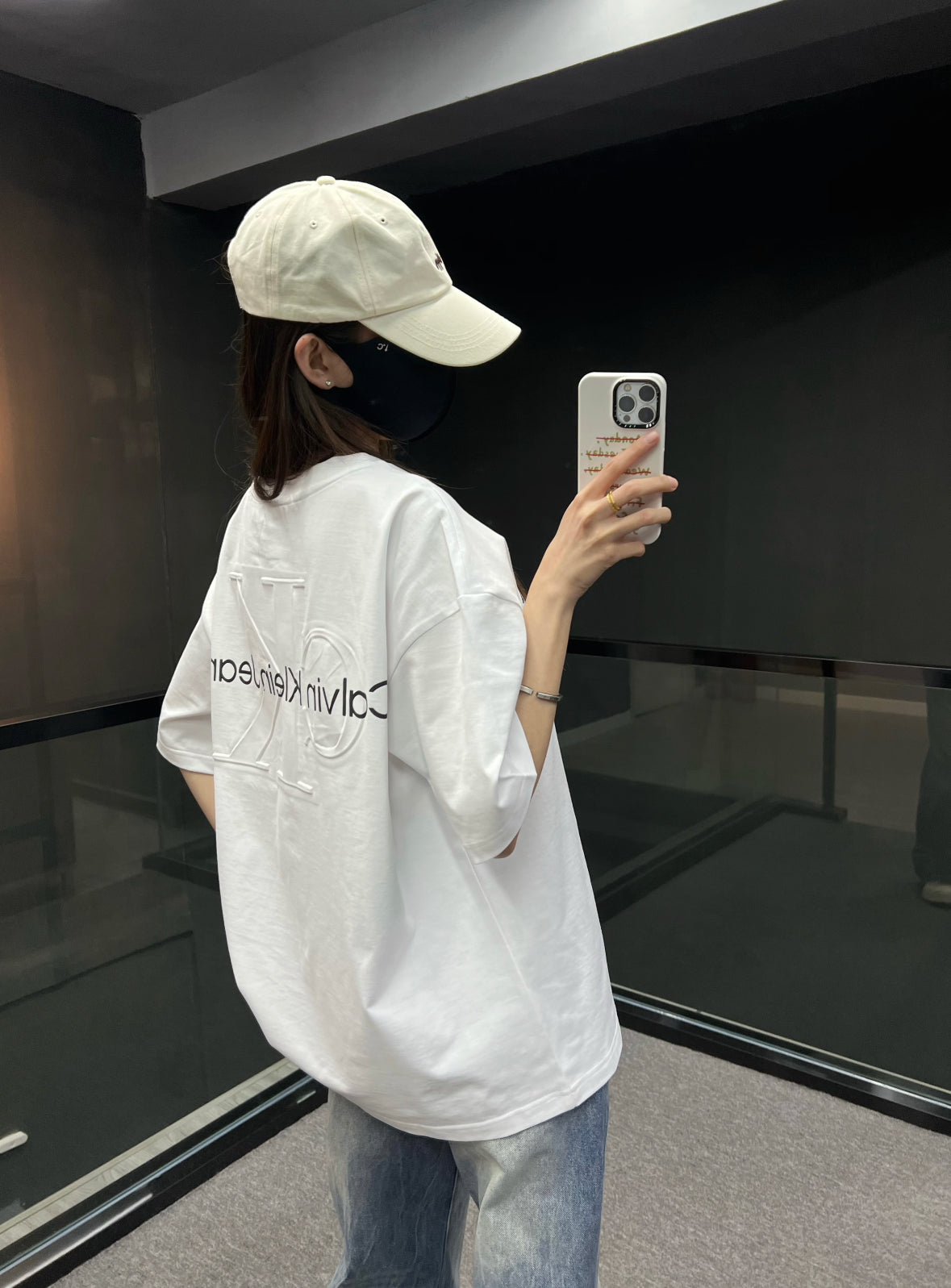 CALVIN KLEIN EMBOSSED LOGO TEE SS24