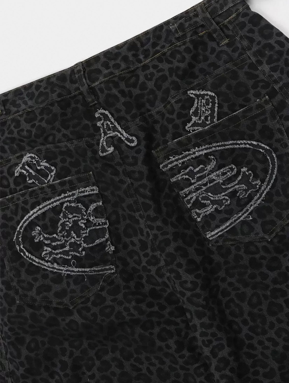 BADBLOOD LION PATCH WASHED BARREL PANTS BLACK LEOPARD